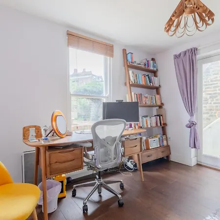 Tranquil 1bd Flat Stoke Newington *