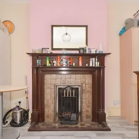 Homestay Large Double Next To Elisabeth Line *