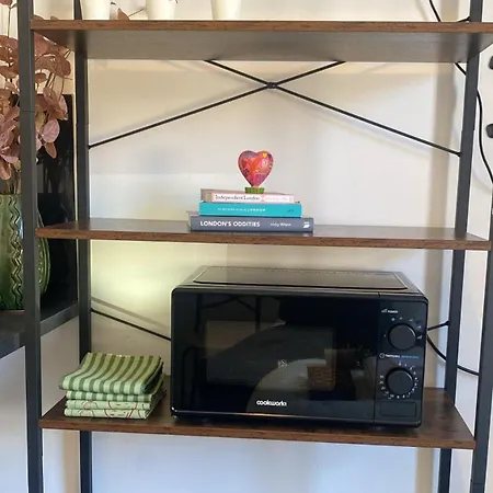 Cosy Flat By King's Cross Apartment