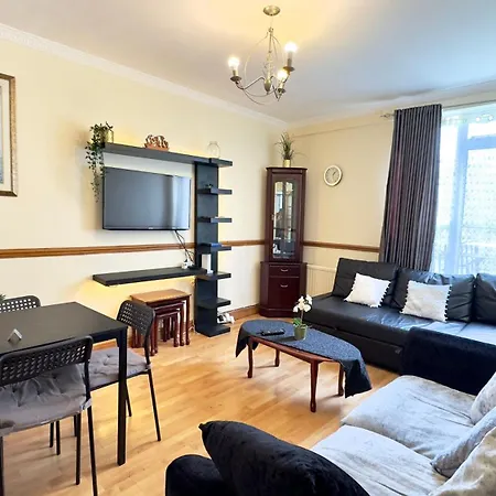 The Queens Palace 1 Bedroom By Wild London