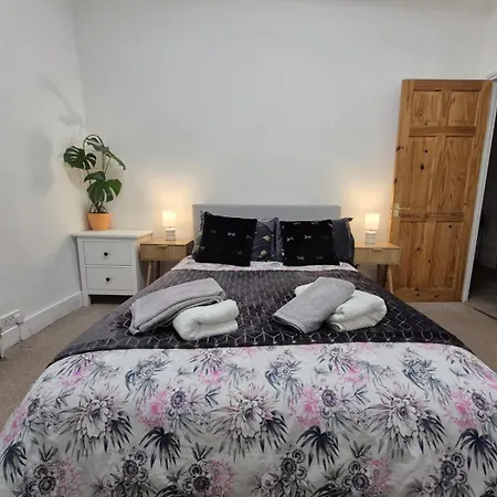 Apartment Lovely 2br Flat In London, Turnpike Lane N8 - Piccadilly Line London