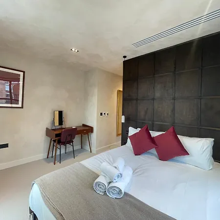Penthouse In Fulham West Kensington 3 Bedrooms * London
