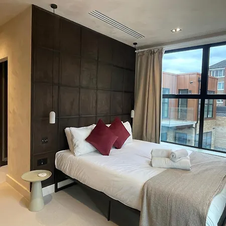 Apartment Penthouse In Fulham West Kensington 3 Bedrooms *