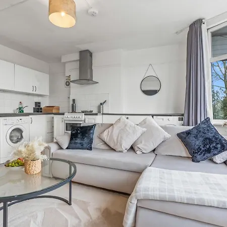 Cosy 2 Bed Flat, Wembley Stadium London