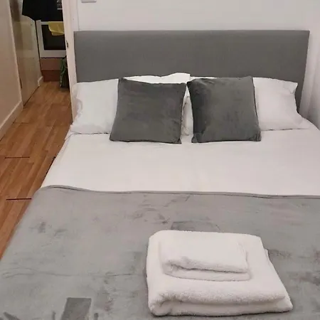 Apartment Cosy Spacious Flat,n18