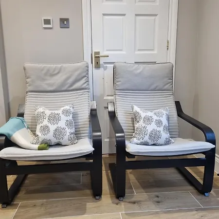 Beautiful Newly Renovated Flat In Orpington Apartment Chelsfield