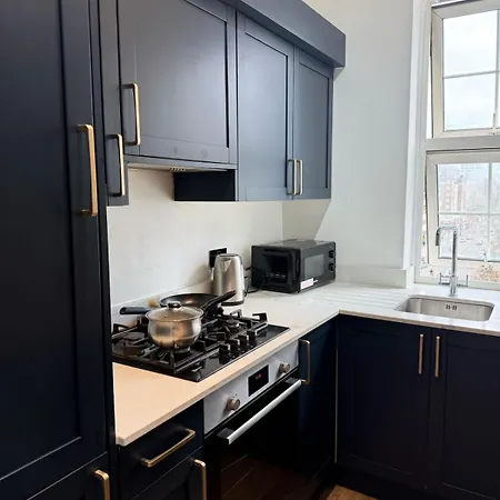 F54 Modern 3-bed Flat Near Paddington Station Apartment London