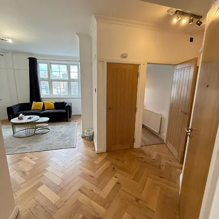 F54 Modern 3-bed Flat Near Paddington Station *