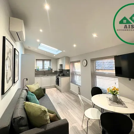 Aisiki At Barnet, Airconditioned & Pet-friendly, 3-bedroom & 2-bathroom Duplex Flat, King Or Twin Beds & Double Beds With Free Wi-fi アパート *