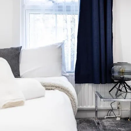 Stylish 2-bedroom In The Aldgate * London
