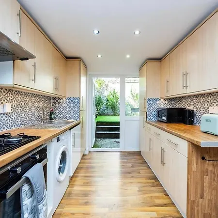 Stylish 2-bedroom In The Aldgate