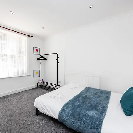 Stylish 2-bedroom In The Aldgate * London