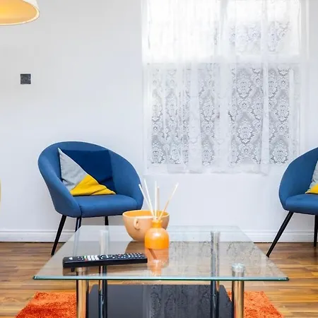 Apartment Stylish 2-bedroom In The Aldgate