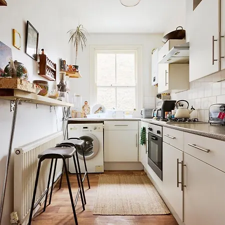 Apartment Unique & Charming 2 Bedroom Flat *