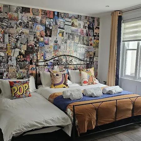 Pop Art Luxury Marylebone Bed & Breakfast London