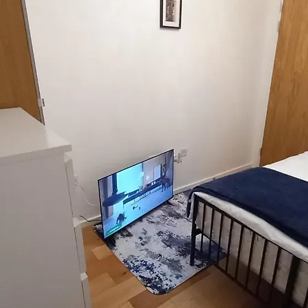 Double In Hoxton Homestay