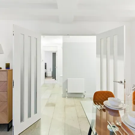 Modern Clerkenwell Loft Spacious Private Terrace Apartment