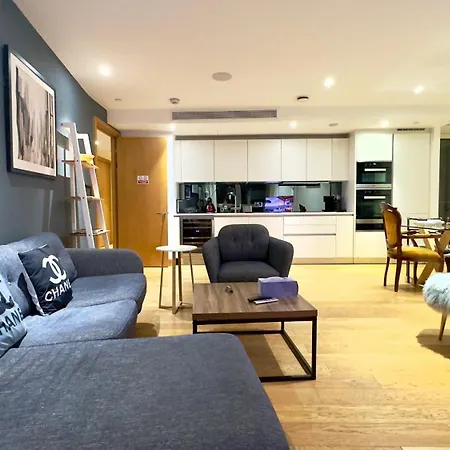 Luxury 3 Bedroom By Wild * London