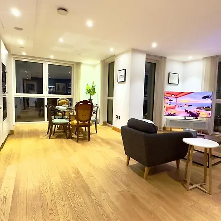Apartment Luxury 3 Bedroom By Wild London