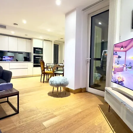 Luxury 3 Bedroom By Wild London