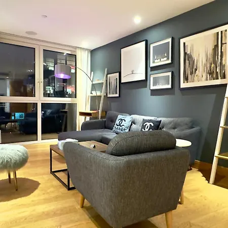 Luxury 3 Bedroom By Wild * London
