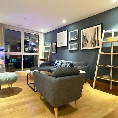 Luxury 3 Bedroom By Wild London