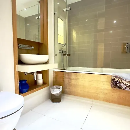 Apartment Luxury 3 Bedroom By Wild