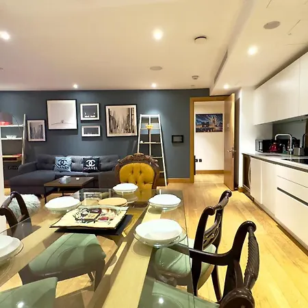 Apartment Luxury 3 Bedroom By Wild London