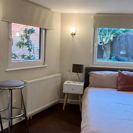 With En-suite * Eltham