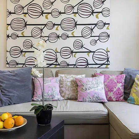 Trendy Spacious 1 Bedroom Flat Apartment *