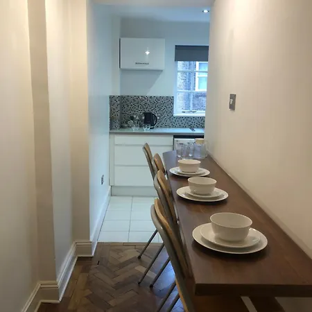 Luxury, One-bedroom Street * London