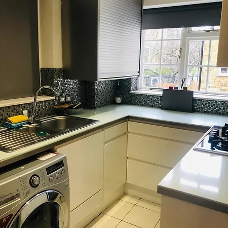 Luxury, One-bedroom Street * London