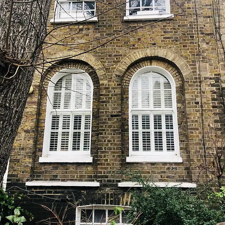 Luxury, One-bedroom Street Apartment *