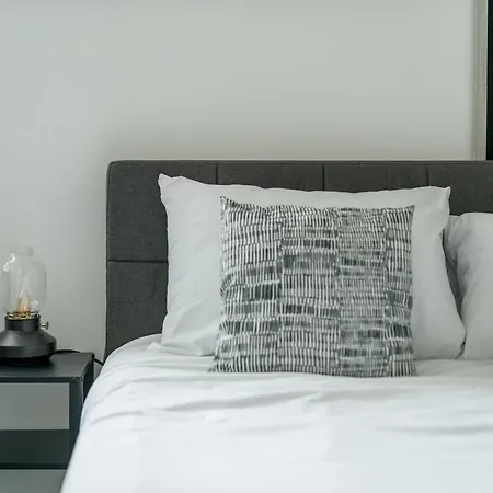 Harlesden, - Stylish Two-bedroom Apartment