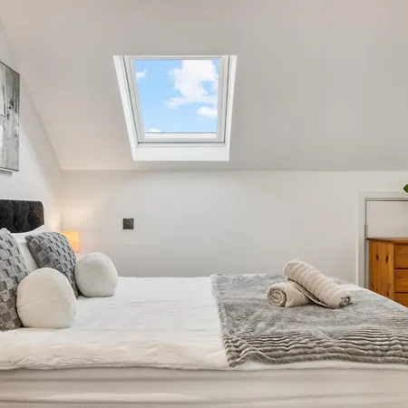 Apartment Bright & Glamorous 1br 1ba Private Balcony