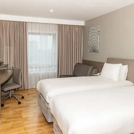 Holiday West By Ihg Hotel