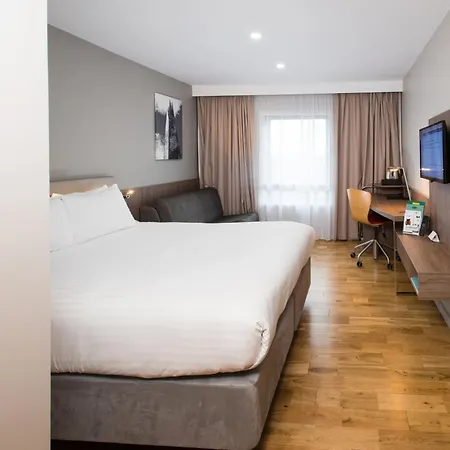 Holiday West By Ihg Hotel London