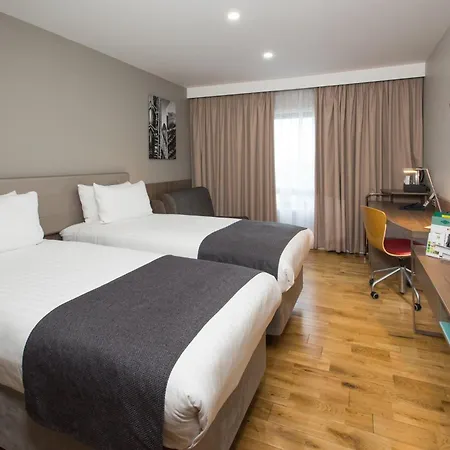 Holiday West By Ihg 4*