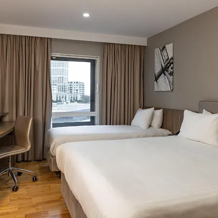 Holiday West By Ihg Hotel London