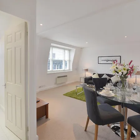 Apartment Hill Street Mayfair