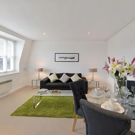 Apartment Hill Street Mayfair London