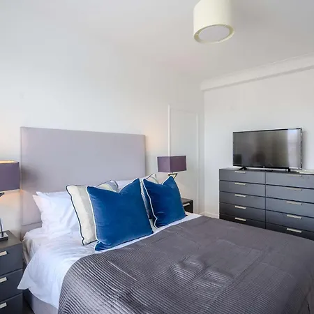 Apartment Hill Street Mayfair London