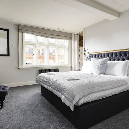 The Grosvenor Square Penthouse Apartment *