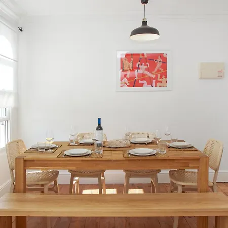 Apartment Bright, Stylish & Cosy 3-bed Flat Near Mile End London