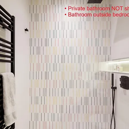 Modern & At Charing Cross Apartment London