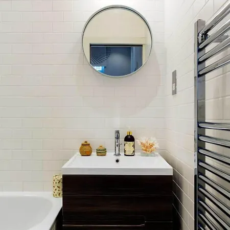 Veeve - Gateway To Notting Hill Apartment