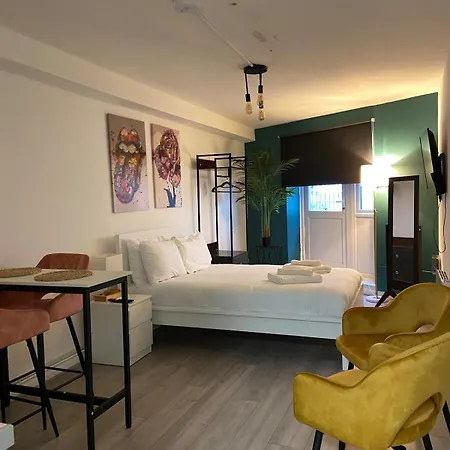 Apartment Serviced