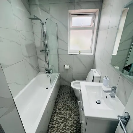 93 New Road Homestay Harmondsworth