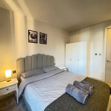Spacious 2-bedroom Near Paddington & Hyde Park *