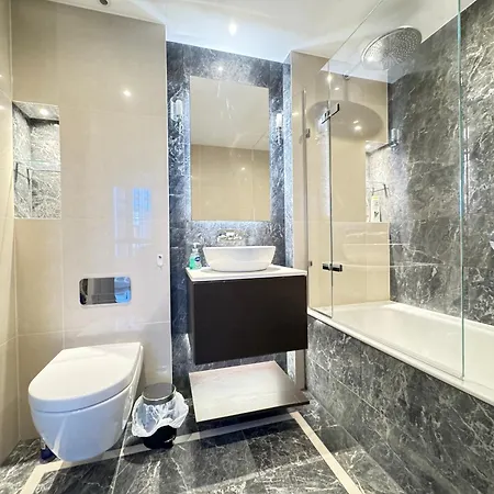 Apartment Spacious 2-bedroom Near Paddington & Hyde Park *
